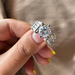 Anillo Solitario de Moissanita con Corte Redondo, Diseño Creativo, para Mujer, Plata 925 Original, Estilo Clásico, Anillo de Compromiso para Enamorados - Product Image 1