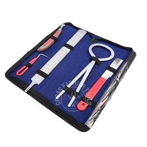 Kit d'outils professionnels pour fermeurs : Testeur de sabots pour la détection de douleurs, Couteau à dégrossir, Couteau à anse, Râpe de sabotage et Outil de ramassage - Product Image 1