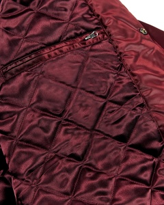 Blouson universitaire d'hiver en satin matelassé losanges bordeaux respirant pour homme grande taille en polyester avec doublure en satin - Product Image 4