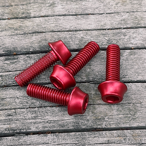 น็อตยึดขวดน้ำจักรยาน ONIPAX แพ็ค 4 ตัว ขนาด M5 x 16 มม. สีดำ ทำจากอะลูมิเนียม - Product Image 3