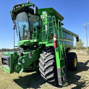 Moissonneuse-batteuse CX7090 neuve/d'occasion disponible en stock pour l'agriculture du riz et du blé, à vendre - Product Image 1