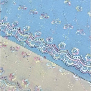 ผ้าลูกไม้ตาไก่โพลีเอสเตอร์คอตตอนหลากสีและสีพื้นสวยงามน่าทึ่ง ความกว้าง 44 นิ้ว พร้อมจัดส่งทันที - Product Image 4