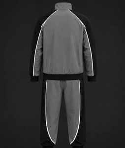 Conjunto Deportivo Unisex Gris y Negro Impermeable con Capucha, Bloques de Color, Manga Larga, Cordón Ajustable, Estilo Deportivo, Ropa de Otoño, Corte Regular - Product Image 3