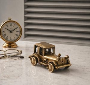 Figura Decorativa de Coche Antiguo de Latón, Estatua Decorativa para el Hogar, Oficina, Decoración de Mesa y Exhibición Coleccionable - Product Image 3