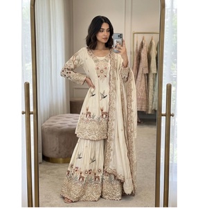 Ensemble Kurta Sharara Dupatta de qualité export indienne en pure soie Chinon avec broderies et sequins, style Sharara pakistanais - Product Image 1