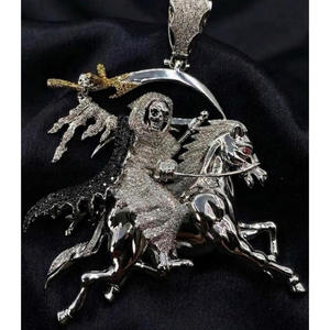 Pendentif Dark Warrior Iced Out avec design de faucille et diamant de laboratoire en argent sterling 925, collier Hip Hop - Product Image 1