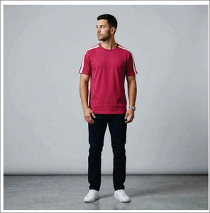 เสื้อยืดคอกลมแขนยาวผู้ชายคุณภาพสูง ผ้าฝ้าย 100% เรียบง่าย แฟชั่น ระบายอากาศได้ดี - Product Image 1