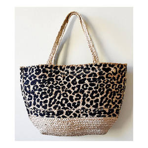 Elegante bolso de noche de yute trenzado para un aspecto único y ecológico en eventos Bolsas de yute impresas - Product Image 3