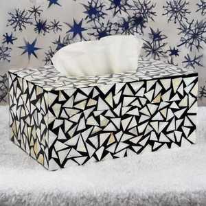 Porte-mouchoirs en nacre incrustée de perles royales, boîte en mosaïque de nacre faite à la main de qualité supérieure avec design personnalisé pour les intérieurs modernes - Product Image 2