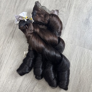 Paquetes y cierre Ombre Color Super Curl Spring Curl | Cabello humano vietnamita súper doble dibujado - Product Image 2