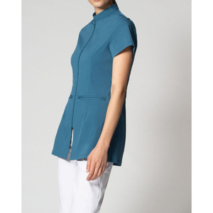 Uniforme de Barbería/Salón, Túnica Unisex de Algodón de Alta Calidad, Colores y Tallas Personalizables para Hoteles y Salones - Product Image 3