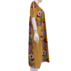 Vestido de casa con cuello cuadrado para mujer, hecho de tela de rayón, suave, liso y cómodo, de Chrysanta. - Product Image 3