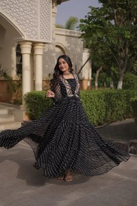 Salwar Kameez negro a rayas hasta el suelo con chaqueta bordada, de rayón, estilo tradicional holgado para mujer, estilo India Pakistán - Product Image 1