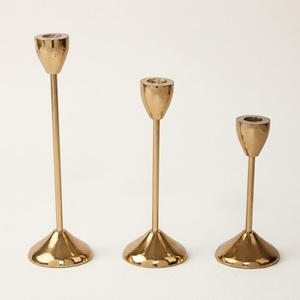 Juego de 3 Portavelas Cónicos Dorados, Candelabros de Metal de Lujo con Tallo Delgado para Centros de Mesa de Boda y Decoración Minimalista del Hogar - Product Image 1