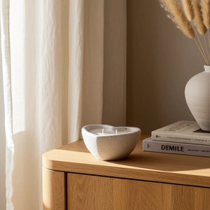 Bougie en céramique en forme de cœur romantique, double mèche, longue durée de combustion, finition craquelée élégante, cadeau de luxe, décoration d'intérieur - Product Image 4