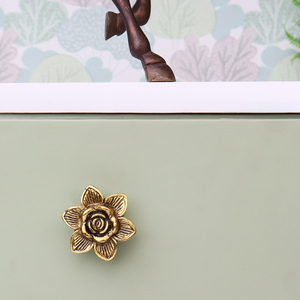 Wholesale Metal Kitchen Cabinet Knobs <b>Gold</b> <b>Drawer</b> Knobs and <b>Pulls</b> Rose Flower Shape Kids Dresser Cupboards Knobs - Product Image 4