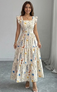 Vestido maxi floral de inspiración vintage con cuello cuadrado elegante y mangas cortas con volantes femeninos para mujer. - Product Image 2