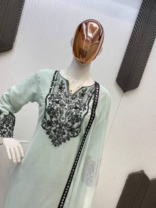 Magnifique ensemble ethnique indien 3 pièces en georgette brodée avec pantalon et dupatta pour femme – Kurta, pantalon et dupatta pakistanais - Product Image 3