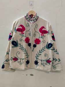 Veste en polaire pour femme, col mandarin, broderie florale à la main, manches longues, style automne, 100% polyester - Product Image 6