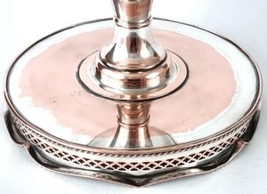 ขาตั้งเค้กโลหะดีไซน์หรูสำหรับจัดแสดงขนมหวาน - Product Image 3