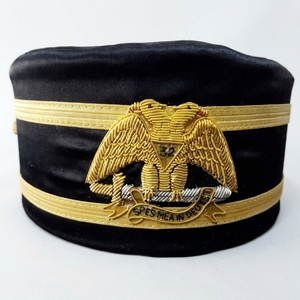 Sombrero Masónico de Terciopelo Negro con Águila Bordada a Mano, Grado 32, Regalia Formal, Tocado para Ceremonia de Adultos, 100% Lana, Ajustable, Cuatro Tallas - Product Image 1