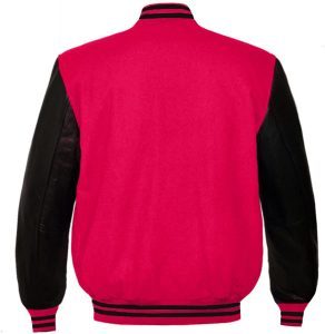 ผู้ผลิตแจ็คเก็ต Letterman สีชมพูสดแบบ OEM ODM ตัวเสื้อทำจากผ้าขนสัตว์ แขนเสื้อทำจากหนังสีดำ สไตล์วิทยาลัย - Product Image 2