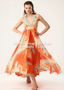 เดรสแม็กซี่เดรสคอเชือกผูกสำหรับผู้หญิงพร้อมดีไซน์สม็อคด้านหลังพิมพ์ลายเดรสยาวชายหาดฤดูร้อนแบบพลิ้วไหวคละสี - Product Image 2