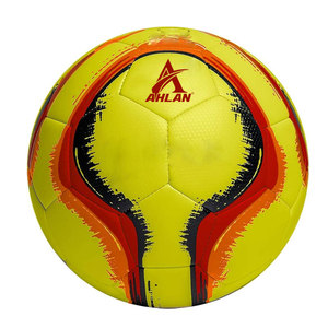 Balones de Fútbol de Primera Calidad para Práctica, que Favorecen el Desarrollo de Habilidades - Product Image 1