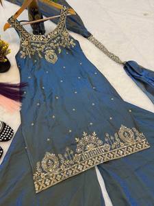 ชุดเสื้อท็อป-กางเกงพลัสโซ-ผ้าคลุมไหล่ งานปักเลื่อมคุณภาพพรีเมียมใหม่ พร้อมส่ง ตัดเย็บสำเร็จ ใส่ได้เลย - Product Image 5