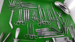 ชุดเครื่องมือผ่าตัดกระดูกและข้อระดับมืออาชีพ 74 ชิ้น ผลิตจากเหล็กกล้าไร้สนิมเกรดทางการแพทย์ พร้อมถาดใส่ไต ได้รับการรับรองมาตรฐาน CE - Product Image 4