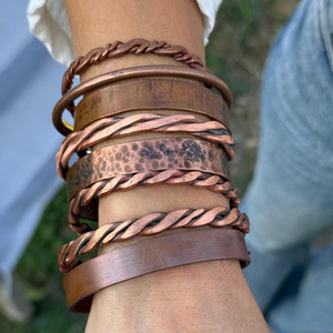 Brazalete de Cobre Martillado Hecho a Mano |   Pulsera de metal de cobre puro |   Fabricante de Joyería al por Mayor en India - Product Image 1