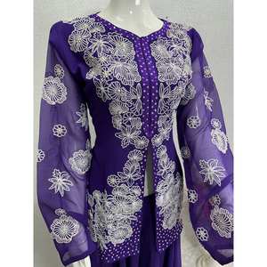 Hermoso conjunto de Top y plazzo para mujer con trabajo hecho a mano de perlas para fiestas - Product Image 3