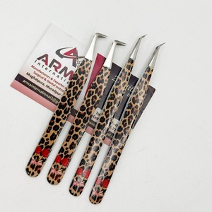 Pince à épiler pour extensions de cils en gros, en acier inoxydable durable, revêtement papier, 90 degrés, volume russe, précision - Product Image 6