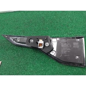 Luz Trasera Derecha Usada para Discovery5 3.0 TD6 HSE 2018, OEM HY3213404CF - Product Image 2
