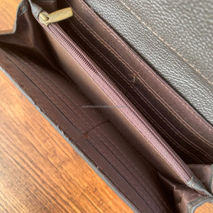 Pochette de sculpture usinée à la main portefeuille en cuir de fourrure de vachette élégant multi-usages embrayages en cuir occidental pour les multi-usages des femmes - Product Image 4