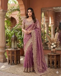 Sari de Chifón Bicolor de Aspecto Lujoso, Sari de Chifón con Trabajo de Lentejuelas a la Moda, Sari de Chifón Bicolor con Bordado de Lentejuelas Elegante - Product Image 1