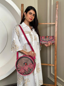 Venta caliente occidental mano Tooled cuero cantimplora monedero mano Tooled cuero genuino Rosa Floral Boho solapa cartera Combo para mujer - Product Image 2