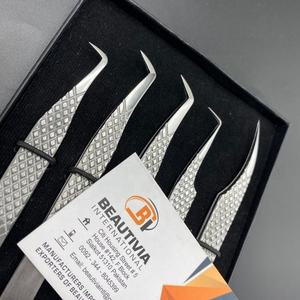 Pinzas de pestañas de acero inoxidable con volumen de agarre de diamante profesional, herramienta de extensión de Punta opaca de etiqueta privada sostenible - Product Image 2