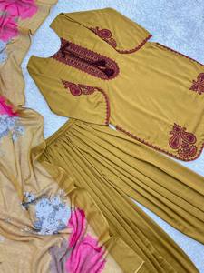 Ensemble Salwar Kameez en coton moutarde avec dupatta fleuri, tenue traditionnelle indienne et pakistanaise pour femmes, coupe ample décontractée, longueur cheville - Product Image 5