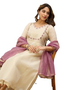 Kurta en soie beige brodée pour femmes avec pantalon et châle assortis, tenue décontractée traditionnelle indienne pakistanaise, printemps été - Product Image 4