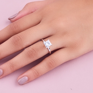 Anillo de Diamantes Solitario de Diseño Moderno con Corte Princesa en Oro Blanco, Joyería Fina con Diamantes, Anillo de Diamantes Creados en Laboratorio para Mujer - Product Image 2