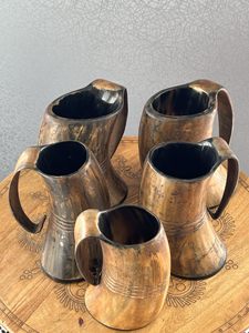Corne à boire viking artisanale en corne naturelle de bœuf et de buffle, Chope à bière et Verre à bière authentique, Prix raisonnable, Luxe tendance - Product Image 1