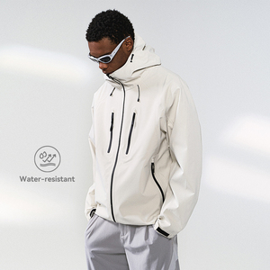 Chaqueta de Senderismo con Capucha para Hombre QUICKSHOW Tech, Impermeable, Transpirable, Delgada, Resistente al Viento - Product Image 2