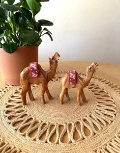 Centro de Mesa Decorativo de Madera con Forma de Camello, Elegante Adorno Animal para Interiores de Hoteles Boutique y Resorts - Product Image 5