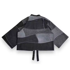เสื้อแจ็คเก็ตยีนส์สไตล์ญี่ปุ่นสำหรับผู้ชาย ตกแต่งด้วยผ้าปะต่อ ทรงหลวม ไม่มีปก ปิดด้วยเข็มขัด แขนเสื้อแบบปกติ ผ้าโพลีเอสเตอร์ทอ เหมาะสำหรับฤดูใบไม้ร่วง - Product Image 4