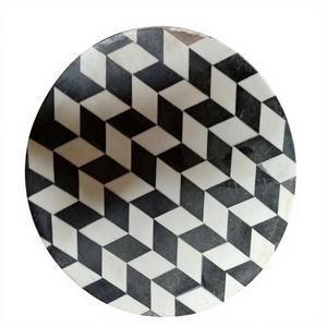 Dessous de verre à thé classique européen en bois d'acacia carré isolant antidérapant pour la maison, le restaurant et le bar avec un design en résine d'os - Product Image 1