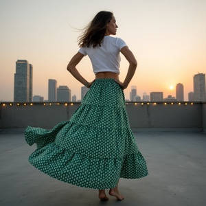 Elegante falda gitana Bohemia para mujer Estampado en bloque blanco y verde Hecho de puro algodón - Product Image 3