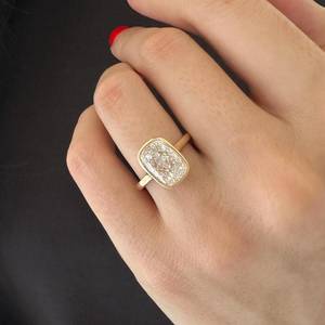 Anillo con Diamante de Laboratorio de 3 Quilates, Corte Alargado Tipo Cojín, Engaste en Bisel, Anillo Solitario con Corte Catedral, Estilo Art Deco, Certificado IGI - Product Image 1