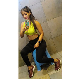 Fournisseur OEM de soutiens-gorge de yoga, soutien-gorge de sport en tissu extensible doux, idéal pour le yoga, le Pilates, la salle de sport et les marques de vêtements à étiquette privée - Product Image 5