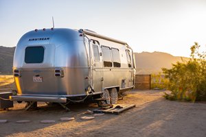 Vente en gros de camping-car de luxe tout-terrain Euro 6, capacité 4-6 personnes, climatisation réglable, prix abordable - Product Image 4